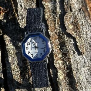 Varsales Octagon Quartz Watch Womens OS Blue Denim Strap Silver D1480-5 Good